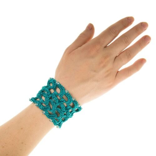 Χειροποίητο πλεκτό βραχιόλι από μετάξι και κρύσταλλα - τιρκουάζ