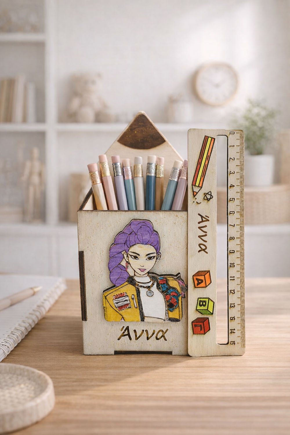 mol0001-1 Σετ Μολυβοθήκη Huntrix Rumi & Εκπαιδευτικός Χάρακας με Όνομα