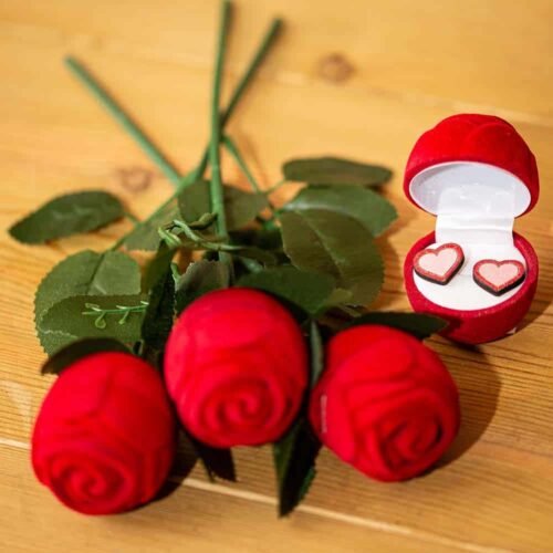 Ξύλινα σκουλαρίκια καρφωτά καρδιά ροζ κόκκινη