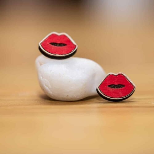 Ξύλινα σκουλαρίκια κόκκινα χείλια